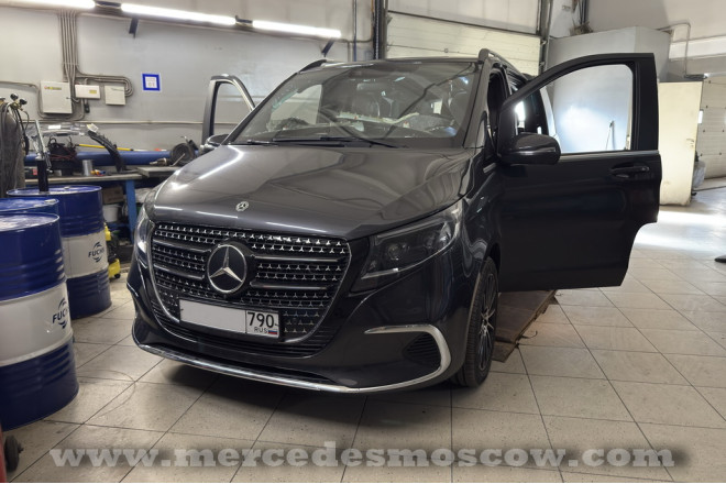 Потолочный монитор 17'3 дюйма с электроприводом для Mercedes V-Class W447